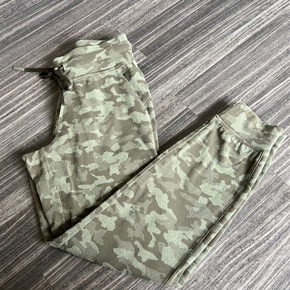 lululemon athletica Pants - Lululemon joggers